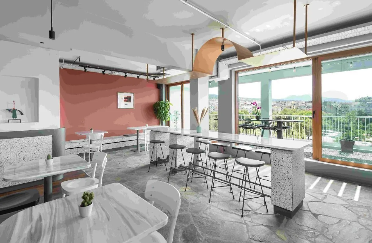 Zeus Is Loose Hostel 테살로니키 그리스