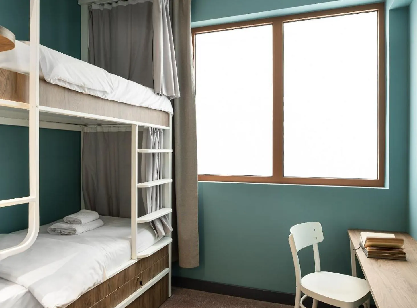 Zeus Is Loose Hostel Thessaloniki