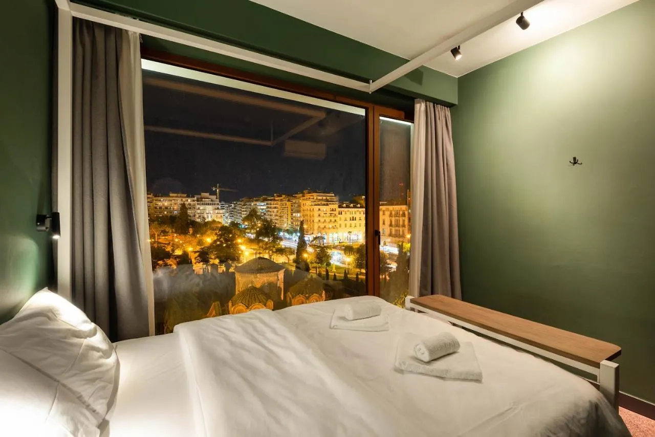 Zeus Is Loose Hostel Thessaloniki