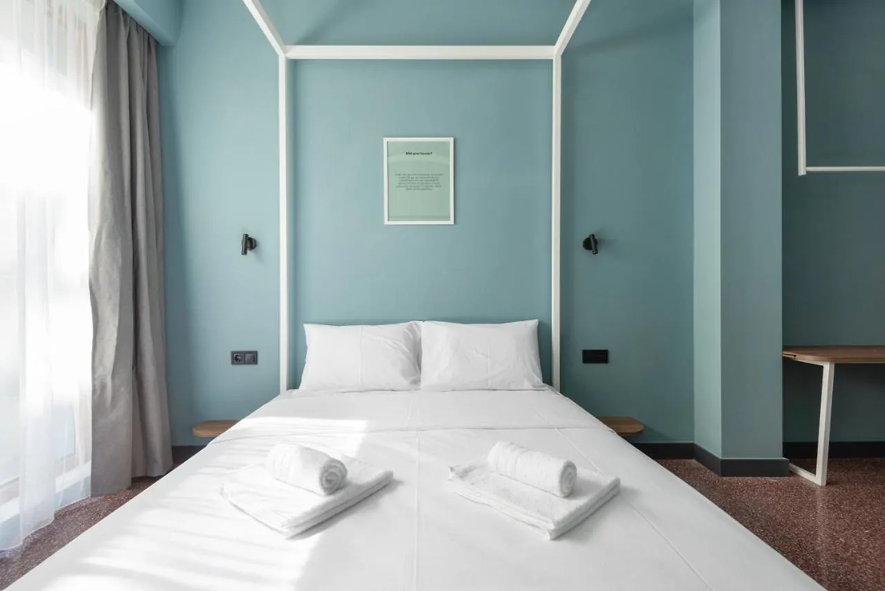 Zeus Is Loose Hostel Thessaloniki