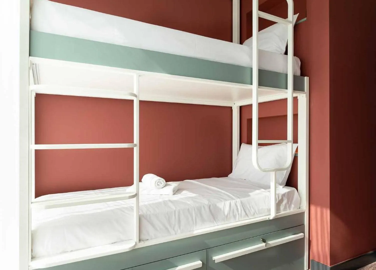 Zeus Is Loose Hostel Thessaloniki Greece