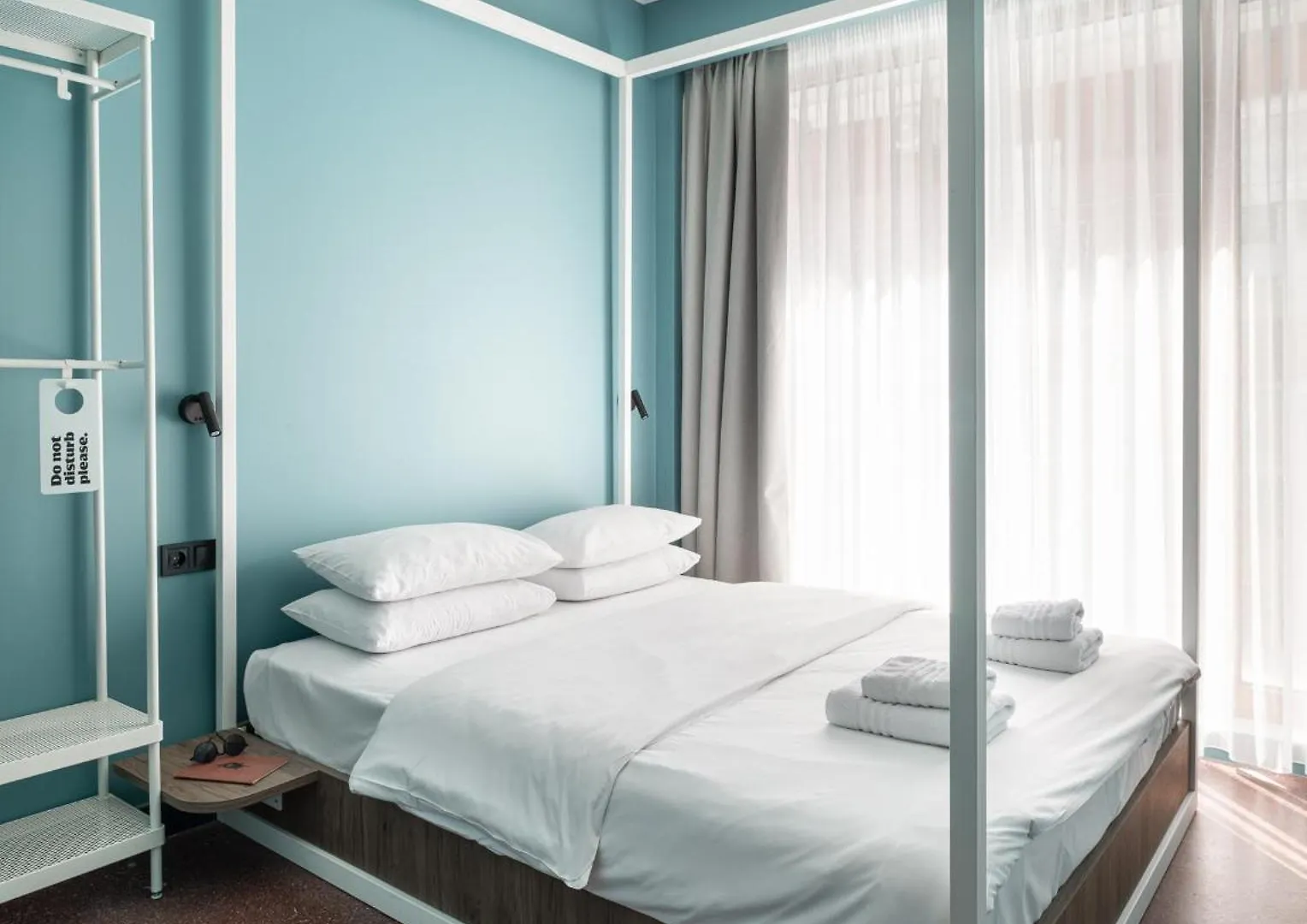 Zeus Is Loose Hostel Thessaloniki Greece